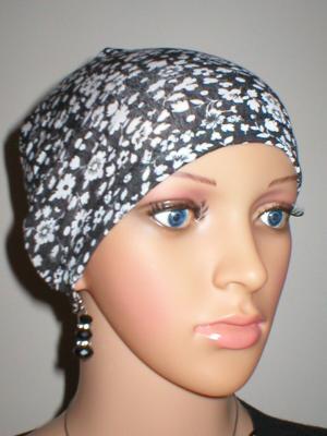 Patterned bed hat